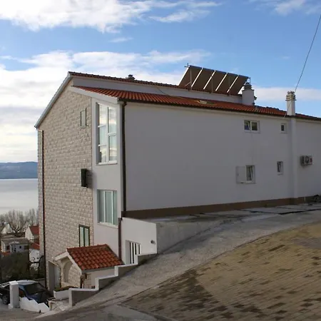 Apartment Duce 7532b Dugi Rat