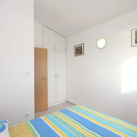 Duce 7532b Apartment Dugi Rat